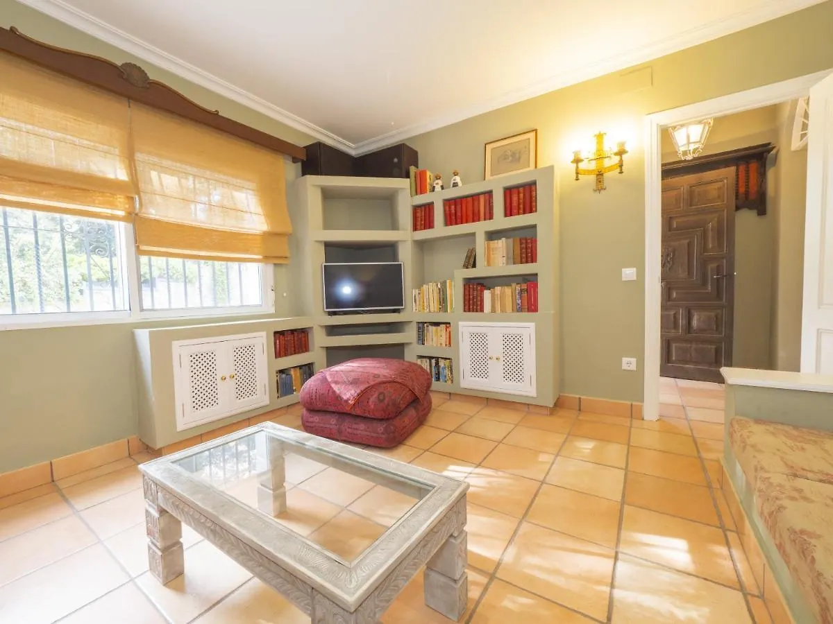 Holiday home Cubo'S Quinta De Los Cisnes & Minigolf Included Guillena
