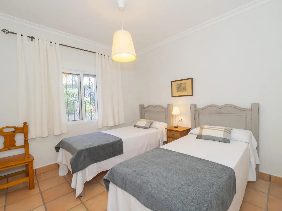 Holiday home Cubo'S Quinta De Los Cisnes & Minigolf Included Guillena Spain