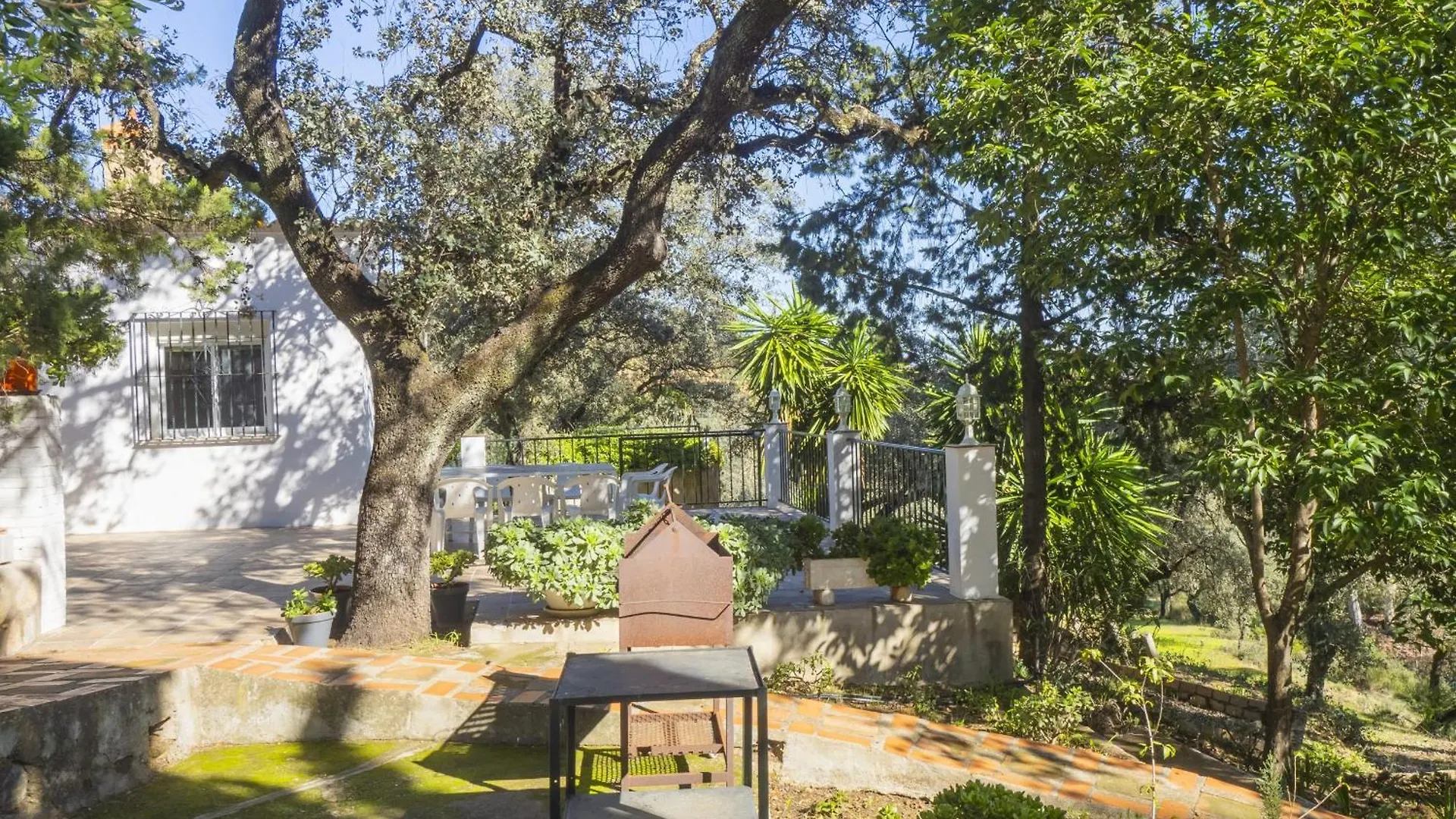 Cubo'S Quinta De Los Cisnes & Minigolf Included Guillena 0*,  Spain